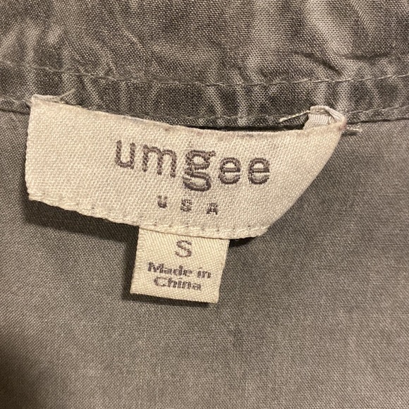 Umgee tunic style gray top frayed hem Long sleeve size Small - Picture 4 of 7